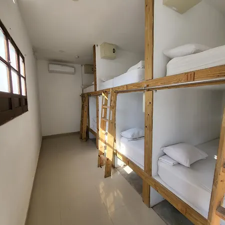 The Blue House Hostel Santa Marta-3